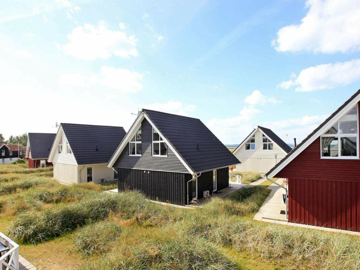 Two-Bedroom Holiday Home In Wendtorf 3 Exteriör bild
